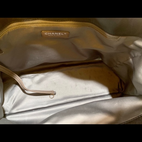 ❌SOLD❌💯Authentic Chanel Coco Casual Tote Travel - Picture 6 of 13